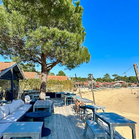 Charmante Maison à 150 M De La *